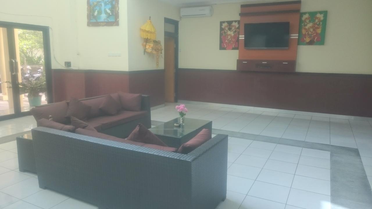 Edutel Undiksha Hotel ซีงาราจา ภายนอก รูปภาพ