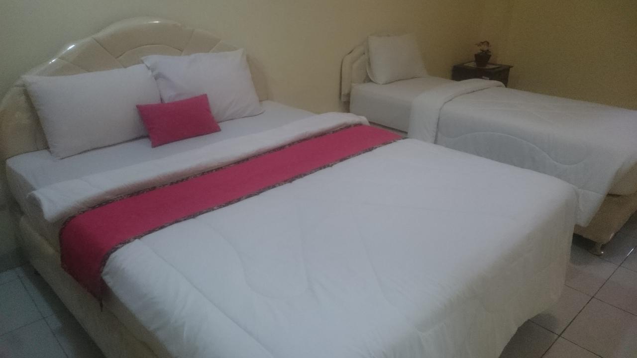 Edutel Undiksha Hotel ซีงาราจา ภายนอก รูปภาพ